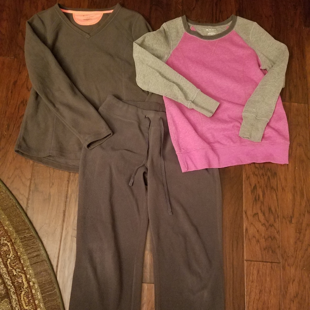 Tek Gear sweatshirt and sweatpants